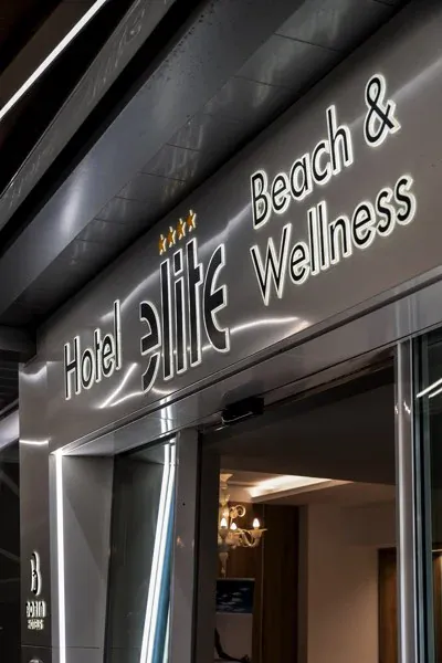 Elite — il rivestimento (2/3)