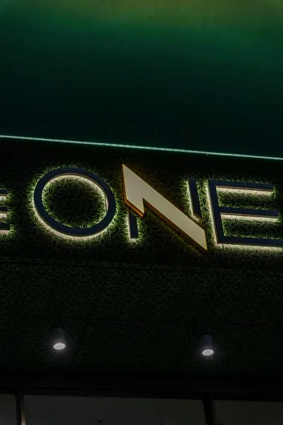 The One — l’insegna di notte (7/9)