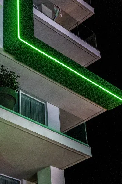 The One — il rivestimento di notte (6/8)